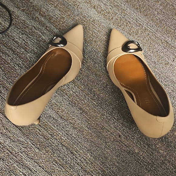 Coach Pumps - Elegant Beige Women's Heels - Picture 1 of 3